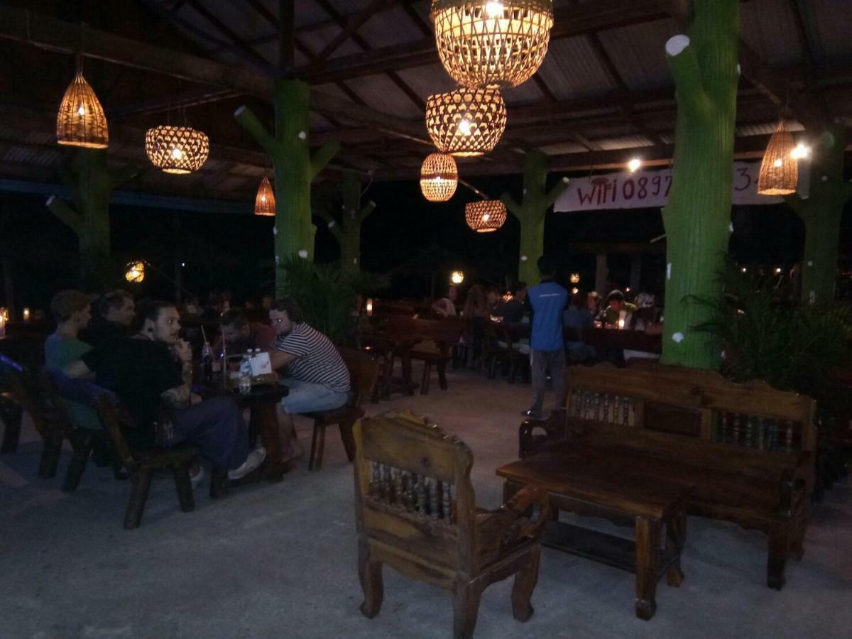 Blue Andaman Lanta Resort Koh Lanta Exterior photo
