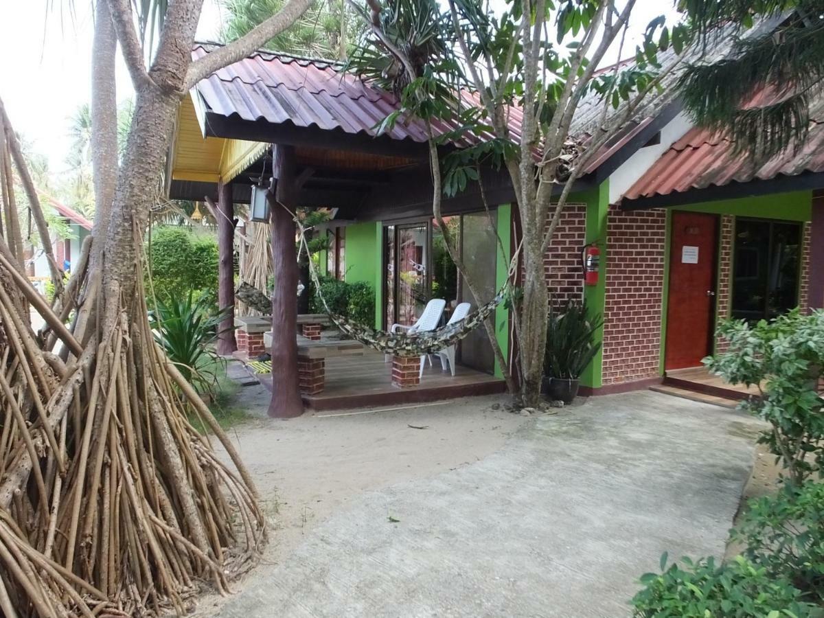 Blue Andaman Lanta Resort Koh Lanta Exterior photo