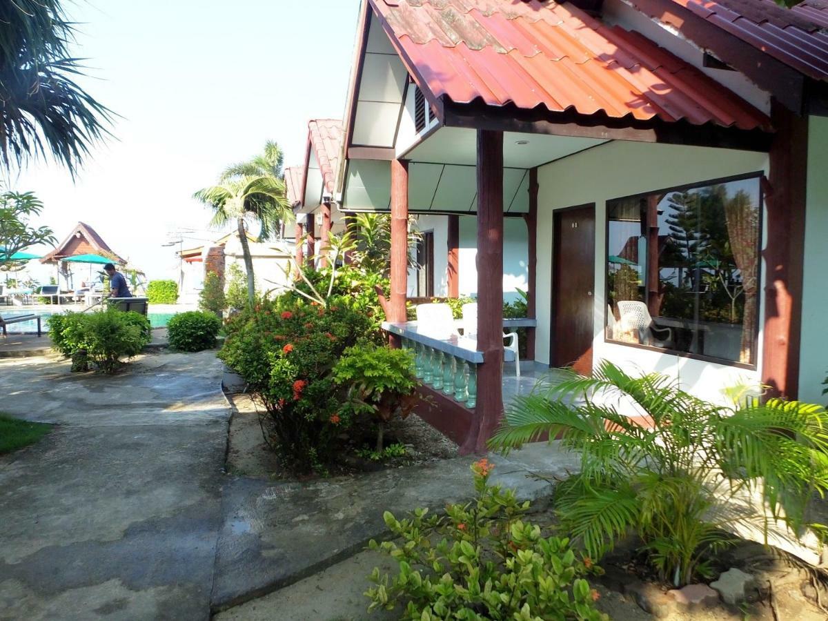 Blue Andaman Lanta Resort Koh Lanta Exterior photo