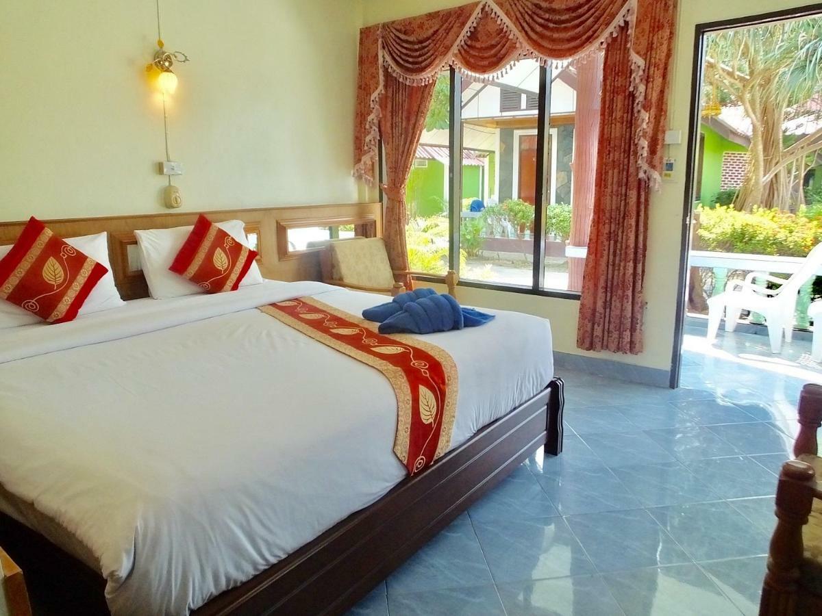 Blue Andaman Lanta Resort Koh Lanta Exterior photo