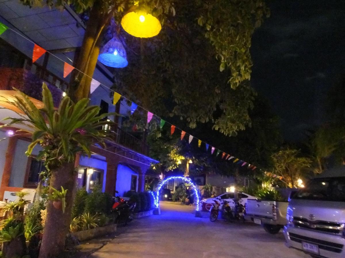 Blue Andaman Lanta Resort Koh Lanta Exterior photo